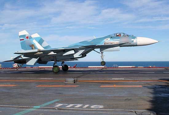 máy bay tiêm kích Hải quân Su-33 trên tàu sân bay Đô đốc Kuznetsov