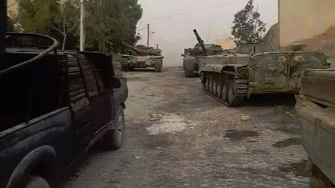 Tăng thiết giáp quân đội Syria chuẩn bị cho cuộc tấn công vao Đông Ghouta