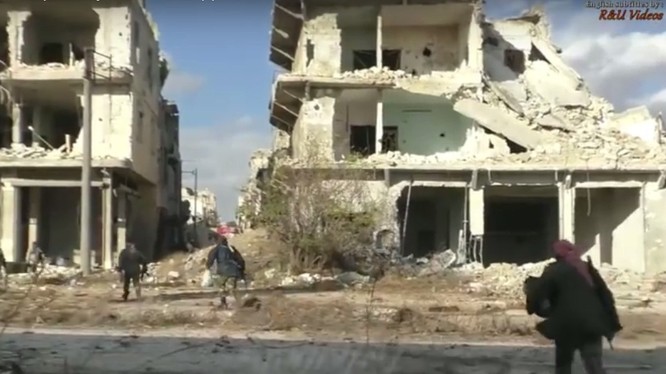 Binh sĩ quân đội Syria tấn công ở Aleppo
