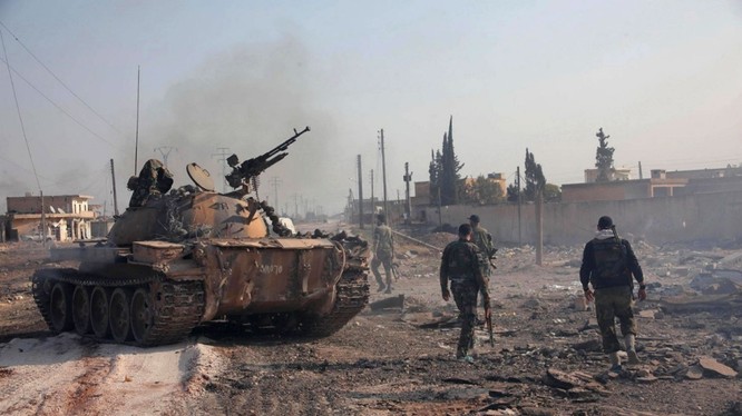 Binh sĩ Vệ binh Cộng hòa Syria trên chiến trường ngoại ô Damascus
