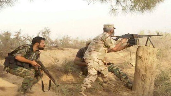 Binh sĩ quân đội Syria chiến đấu chống IS trên chiến trường Deir ez Zor