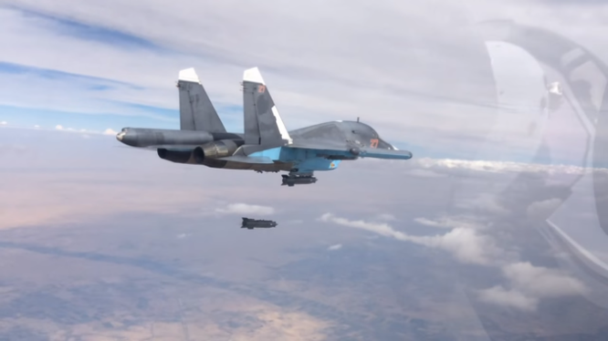 Không quân Nga không kích trên chiến trường Syria