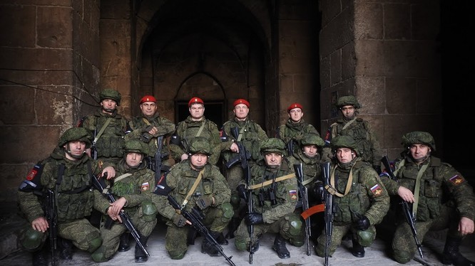 Một nhóm quân cảnh Nga ở Aleppo