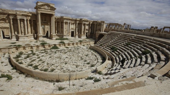 Nhà hát La mã cổ đại ở Palmyra từ nay sẽ chỉ còn tồn tại trong các bức ảnh lịch sử