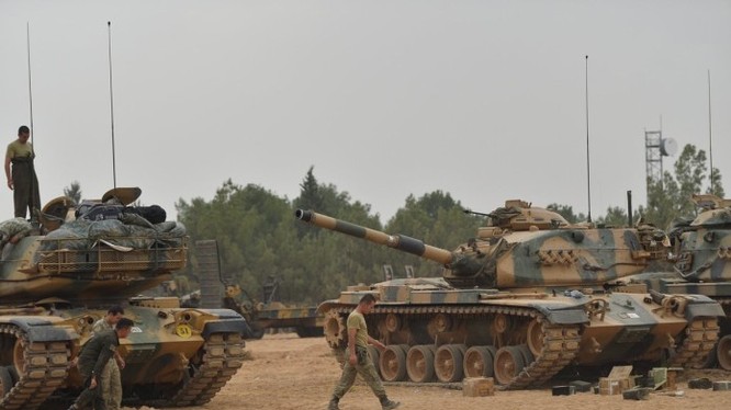 Xe tăng Thổ Nhĩ Kỳ trong chiến dịch Lá chắn Euphrates