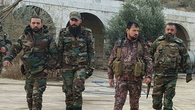 Tướng Suheil al-Hassan, chỉ huy lực lượng Tigers quân đội Syria cùng binh sĩ