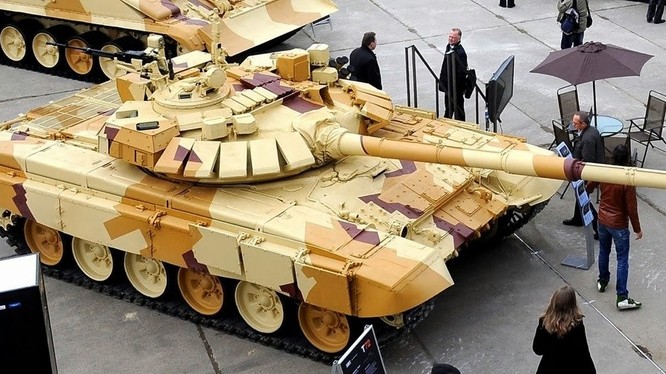 Xe tăng T-90, đã lắp đặt hệ thống phòng thủ tích cực Arena