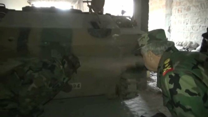 Chiếc xe thiết giáp của Thổ Nhĩ Kỳ bị quân đội Syria thu giữ ở thị trấn Tadef