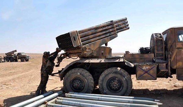 Pháo phản lực quân đội Syria chuẩn bị khai hỏa