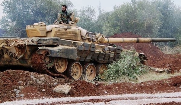 Xe tăng quân đội Syria trên chiến trường Damascus