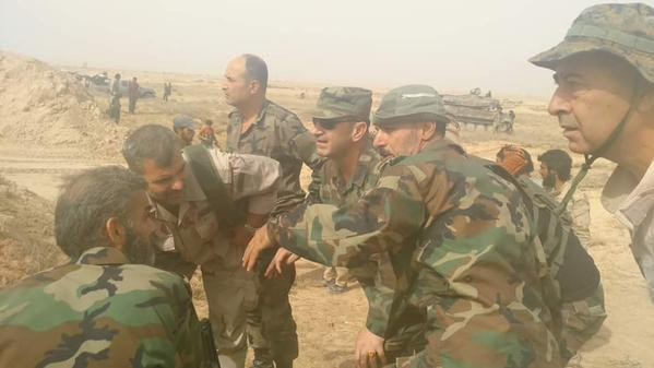 Binh sĩ quân đội Syria trong khu vực sân bay quân sự Deir Ezzor