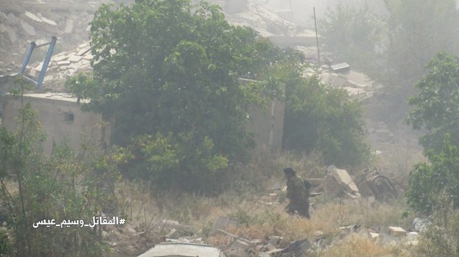 Xe tăng quân đội Syria trên chiến trường Al-qaboun, Damascus