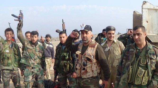 Binh sĩ quân đội Syria chuẩn bị ra chiến tuyến ở Deir Ezzor