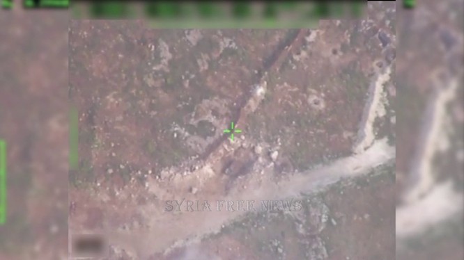 Camera máy bay không người lái Nga trinh sát chiến trường Aleppo