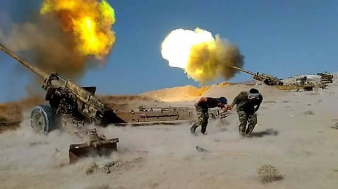 Pháo binh quân đội Syria tập kích hỏa lực trên sa mạc tỉnh Homs
