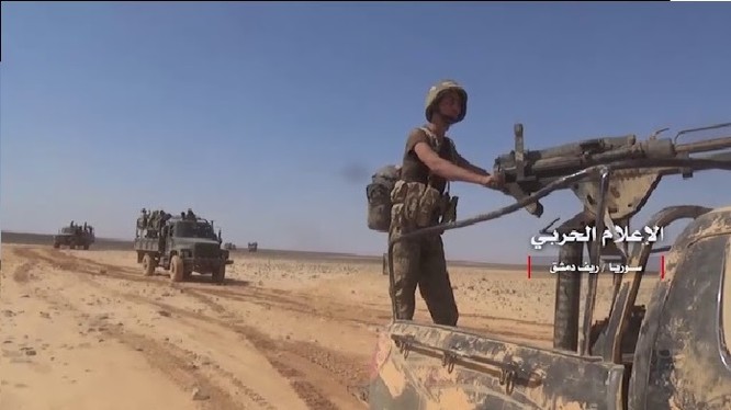 Binh sĩ quân đội Syria tiến công trên vùng sa mạc Damascus - ảnh video