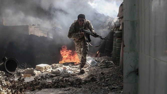 Binh sĩ Syria chiến đấu trên chiến trường Deir Ezzor-ảnh minh họa South Front