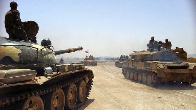 Xe tăng T-62 trên chiến trường Syria, sa mạc tỉnh Homs. ảnh minh họa Masdar News