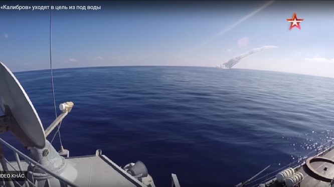 Tàu ngầm Nga phóng tên lửa hành trình Kalibr - ảnh video Bộ quốc phòng Nga