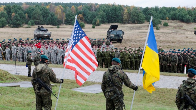 Quân đội Mỹ và Ukraina diễn tập chung - ảnh trang Ukroboronprom