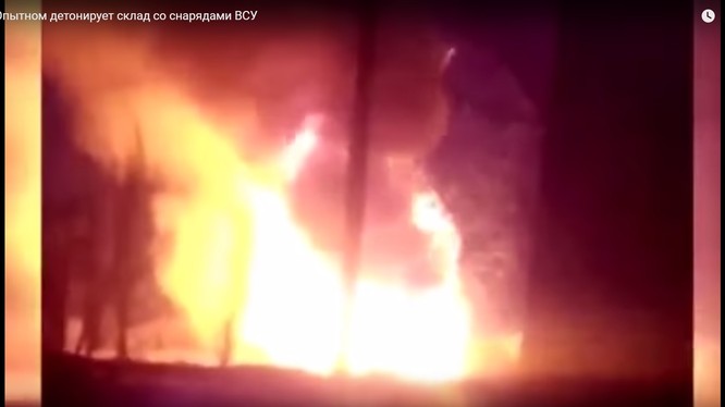 Cảnh vụ cháy nổ ở Donbass, ảnh minh họa video Riafan