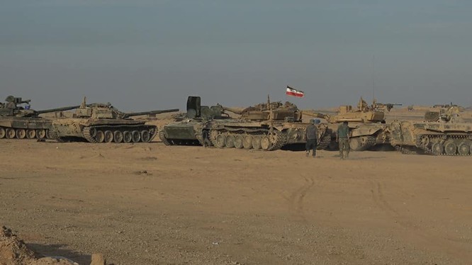 Lực lượng tăng thiết giáp quân đội Syria trên chiến trường Deir Ezzor - ảnh phóng viên tự do Ivan Sidorenko