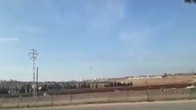 Trực thăng Nga thực hiện nhiệm vụ trên không phận phía tây Aleppo- Syria - ảnh minh họa từ video