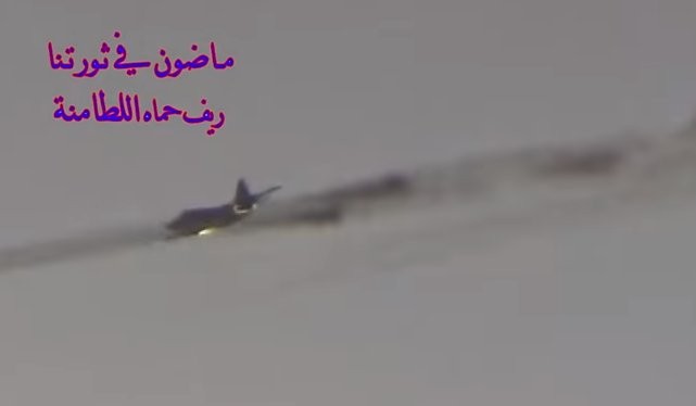 Su-25 không kích trên chiến trường Idlib, ảnh minh họa video đối lập Syria