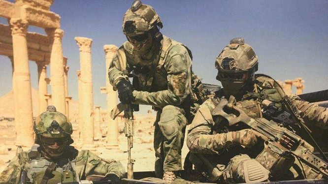 Các binh sĩ đặc nhiệm Nga trên chiến trường Syria - ảnh Rusvesna