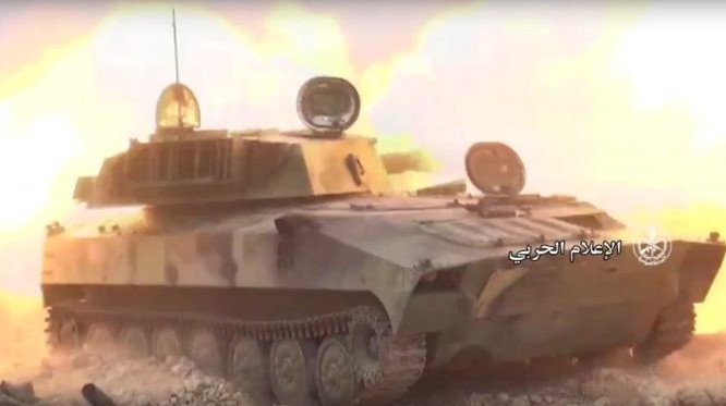 Pháo tự hành quân đội Syria bắn phá ác liệt chiến tuyến của HTS - ảnh video Bộ quốc phòng Syria