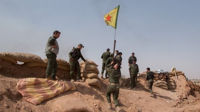 Các chiến binh YPG trên chiến trường Afrin - ảnh minh họa Masdar News