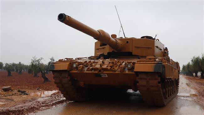 Xe tăng Thổ Nhĩ Kỳ tiến công trên chiến trường Afrin - ảnh minh họa Masdar News