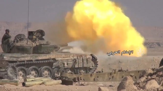 Quân đội Syria tấn công trên sa mạc Deir Ezzor - ảnh minh họa Masdar News