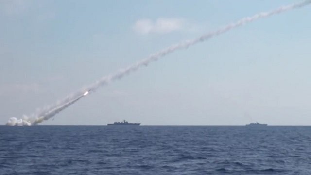 Hải quân Nga phóng tên lửa Kalibr vào lực lượng Hồi giáo cực đoan ở Damascus. Ảnh minh họa South Front
