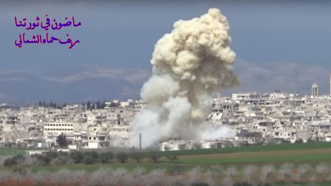 Không quân Nga không kích các nhóm chiến binh FSA ở Hama. Ảnh minh họa video