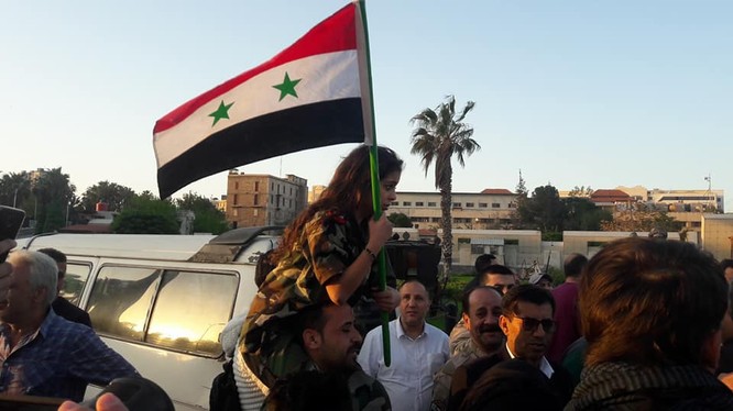 Thành phố Damascus 35 phút sau cuộc không kích - ảnh -video Syrian Digital Media