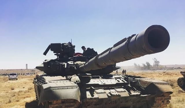 Xe tăng T-90 Nga trong lực lượng Tiger tấn công ở Daraa