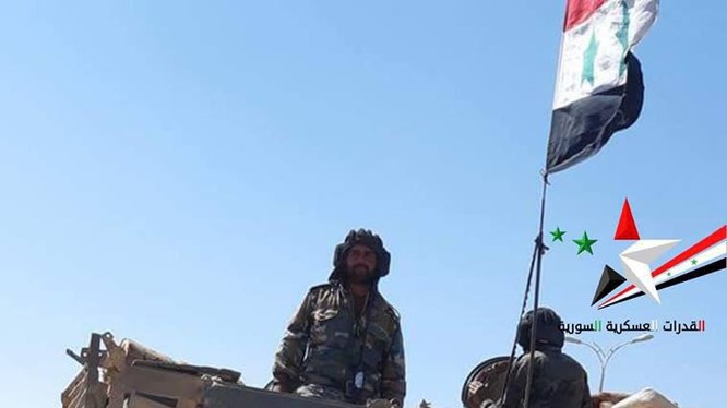 Xe tăng quân đội Syria tiến vào ngã tư biên giới với Jordan. Ảnh South Front