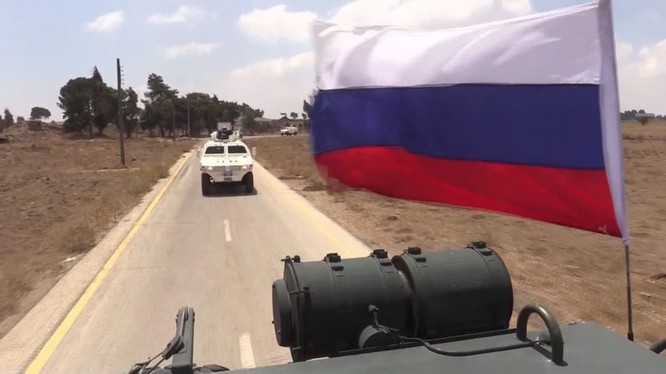 Quan cảnh Nga bảo vệ lực lượng gìn giữ hòa bình Liên Hiệp Quốc trên cao nguyên Golan. Ảnh video