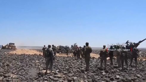 Các đơn vị quân đội Syria tiến công trên hoang mạc Sweida. Ảnh minh họa South Front