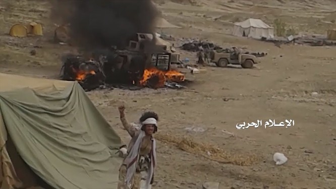 Lực lượng Houthis tấn công quân đội Ả rập Xe út. Ảnh Masdar News