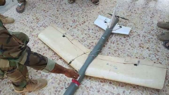  Một chiếc UAV bị quân đội Syria bắn rơi trên chiến trường phía nam tỉnh Idlib. Ảnh South Front