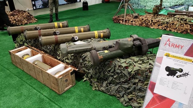 Tổ hợp tên lửa Javelin, vũ khí chống tăng siêu hiện đại của Mỹ, thu được ở Syria. Ảnh Vedomosti