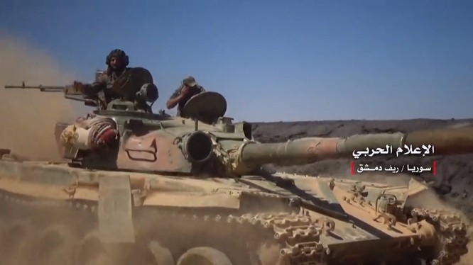 Quân đội Syria tiếp tục tiến công trong khu vực núi lửa Al-Safa, Sweida. Ảnh minh họa video Masdar News