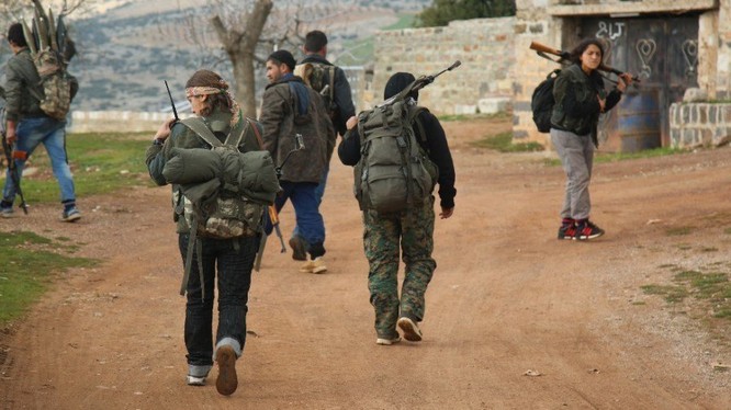 Một nhóm du kích quân YPG trên vùng nông thôn Afrin. Ảnh minh họa: South Front.