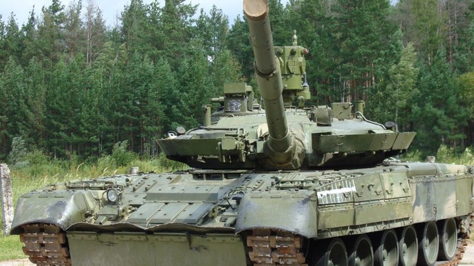 Xe tăng T-80M2, Object 219AM2 được hoàn thiện bởi các kỹ sư tăng thiết giáp St. Petersburg. Ảnh minh họa Rusian Gazeta