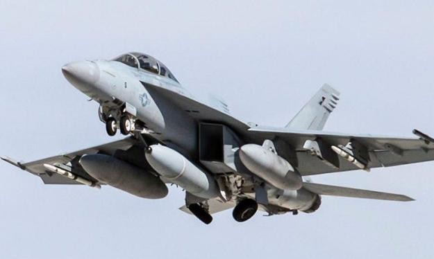 Hệ thống cảm biến hồng ngoại IRST21 trên F / A-18E / F Super Hornet. Ảnh MilitaryLeak