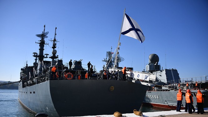 Hộ tống hạm của Hải quân Nga ở Vladivostok. Ảnh RIA Novosti.