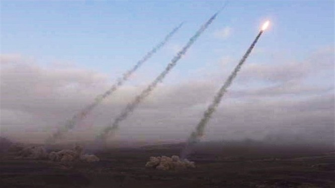 Lực lượng Houthi liên tiếp phóng tên lửa vào Ả rập Xê-út. Ảnh minh họa: Masdar News.