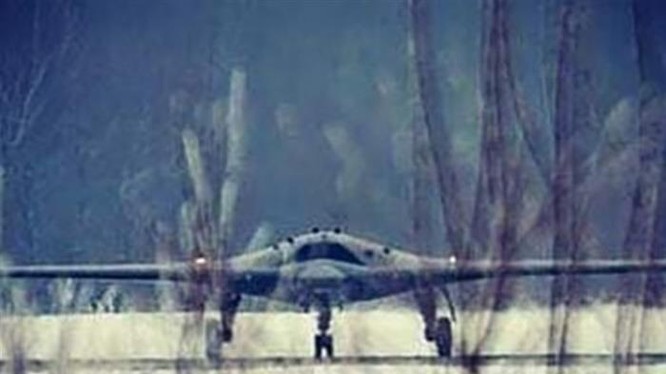 Máy bay không người lái hạng nặng Nga Okhotnik. Ảnh: Business Insider.